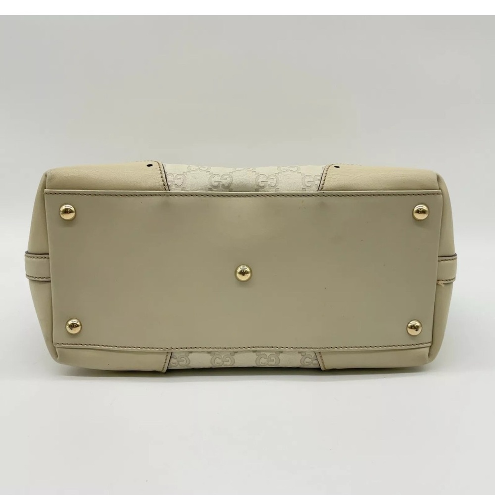 Authentic GUCCI Guccissima Leather Horsebit Off White Shoulder Bag - Picture 5 of 17